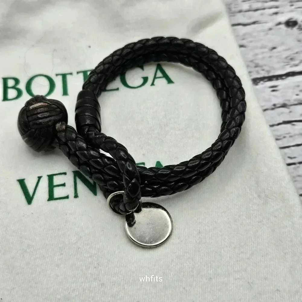 Bottega Veneta Intrecciato Black Leather Bracelet - Picture 4 of 4